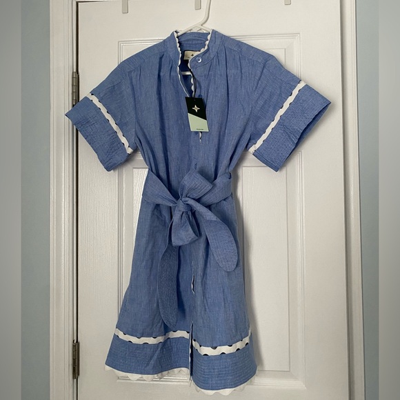 Tuckernuck Dresses & Skirts - 💙NWT Tuckernuck Cornelia Chambray Dress💙